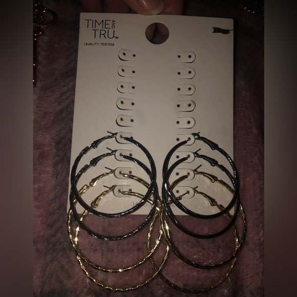 Jewelry Set - Picture 4 of 8